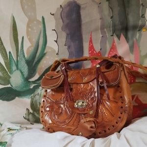 Authentic leather Saddle bag.
